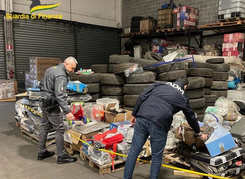 Sequestrate 20 tonnellate di rifiuti pericolosi all’Interporto di Bologna