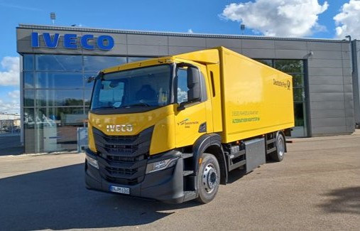 DHL amplia la sua flotta sostenibile con 178 nuovi IVECO S-WAY CNG