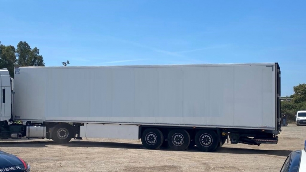 Rivendeva camion e tir rubati: arrestato autotrasportatore calabrese