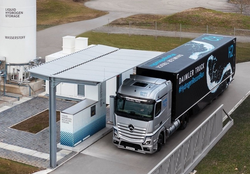 Daimler Truck e Linde presentano sLH2, una tecnologia di rifornimento sviluppata per l'idrogeno liquido sottoraffreddato