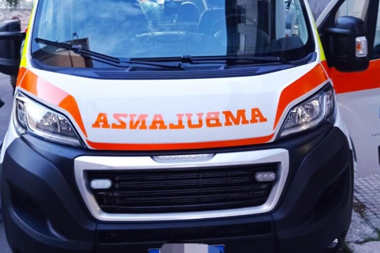Tragedia sul lavoro: autotrasportatore muore travolto da un tir in manovra