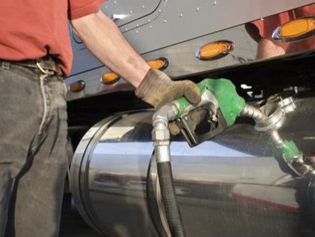 Imperia, violazioni accise autotrasporto: elevate sanzioni per 95 mila euro
