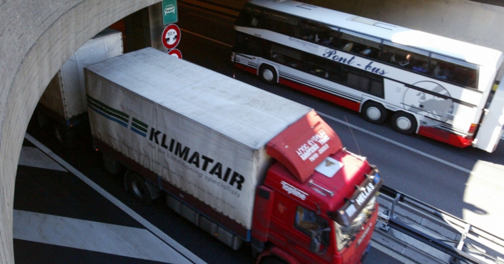 In calo il trasporto merci a cavallo delle Alpi