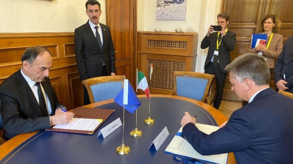 Italia-Tagikistan: siglato accordo su autotrasporto internazionale