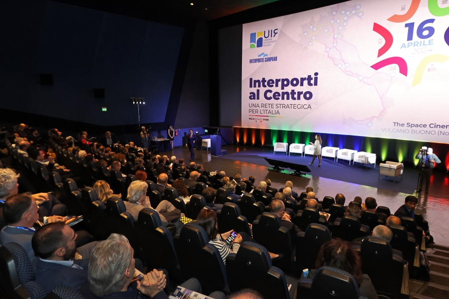 Interporti, rete strategica per l'Italia