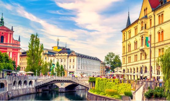 Telepass: al via il servizio per mezzi pesanti in Slovenia