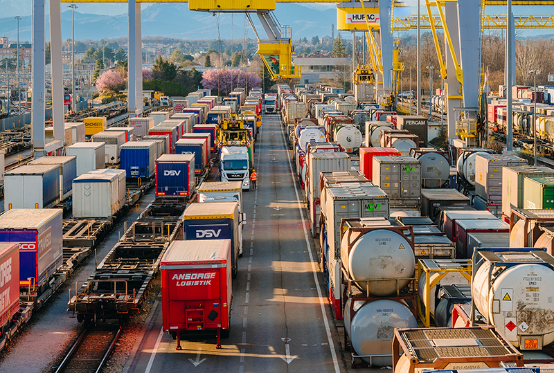 Diminuiscono del 10,6 per cento le spedizioni di trasporto combinato in Europa nel 2023