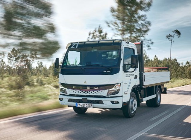 Daimler Truck FUSO lancia i nuovi Canter ed eCanter con maggiore sicurezza, comfort e versatilità