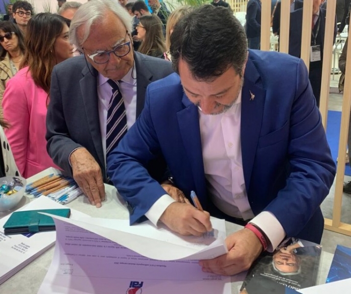 Fai Conftrasporto, Salvini sottoscrive il Manifesto per l’autotrasporto e la logistica