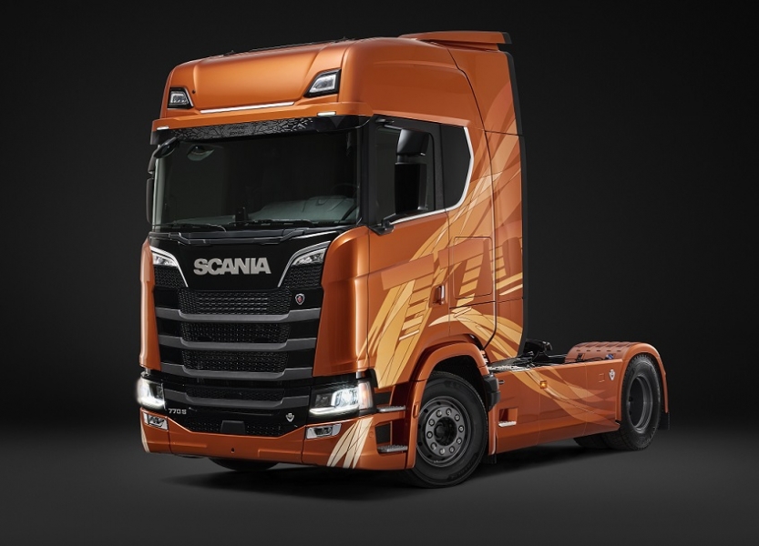 Scania porta al Transpotec due edizioni speciali: Fire Edition e Scania Italia 50