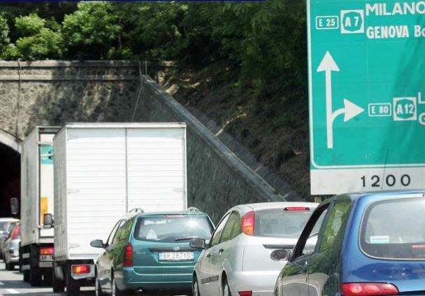 Aumento dei pedaggi e carenze infrastrutturali mettono in difficoltà gli autotrasportatori piemontesi