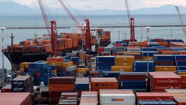 Trasporto merci, nel 2023 costi in calo: i valori più bassi da inizio millennio