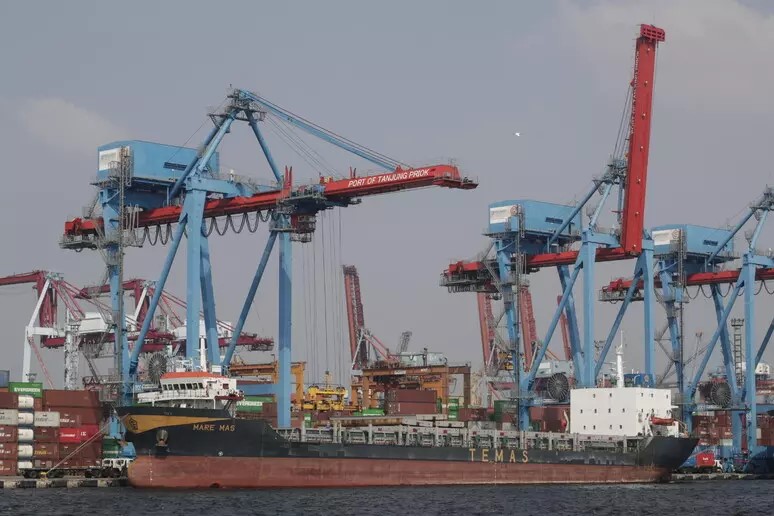 Ridurre le emissioni nello shipping: Viceministro Rixi sottolinea l'importanza di regole globali