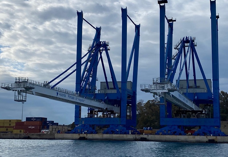 Porto di Augusta, 10 mln per riparare due gru: sarà raddoppiato il potenziale carico dei container