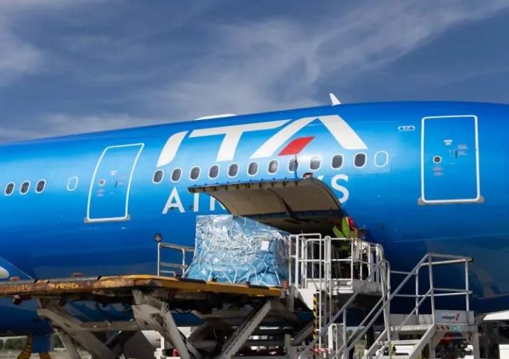ITA Airways Cargo amplia la vendita online integrandosi nella piattaforma digitale di Unisys