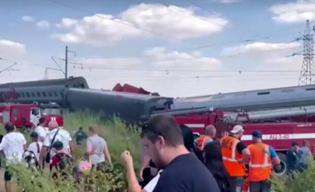 Russia: scontro treno-camion provoca circa 140 feriti