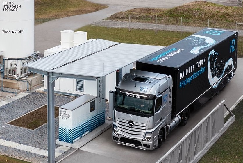 Daimler Truck e Linde puntano sui camion a idrogeno
