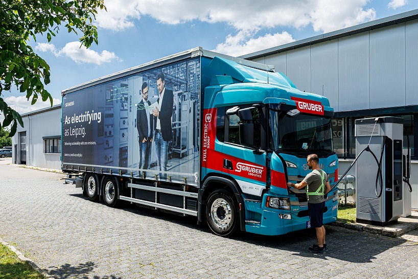 Gruber Logistics e Siemens Infrastructure lanciano un nuovo progetto E-truck a emissioni zero