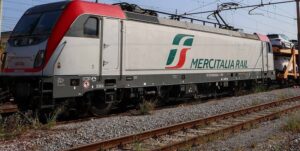 Le auto Volkswagen a bordo dei treni di Mercitalia Rail tra Savona e Arena Po