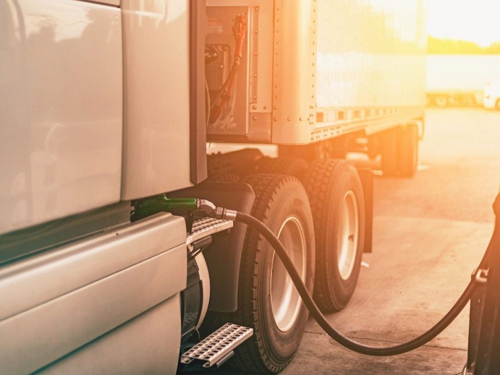 Accise gasolio, UNATRAS: Giorgetti rassicura su esclusione Autotrasporto