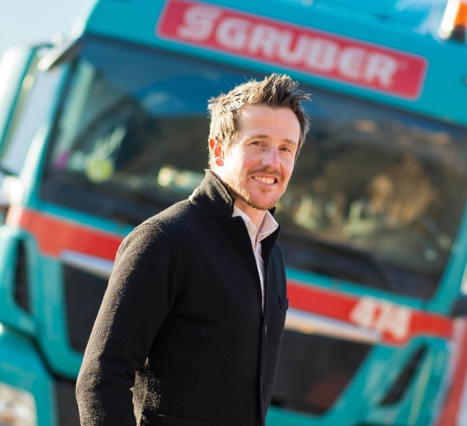 JUNA e Gruber Logistics raggiungono un accordo sull'uso dei camion elettrici