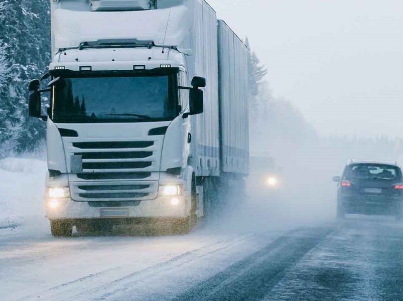 Piano neve 2024-2025: torna l’obbligo di pneumatici invernali o catene