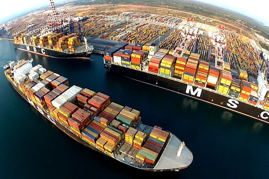 Eurostat: nel 2023 Italia al secondo posto nella gestione merci nei porti