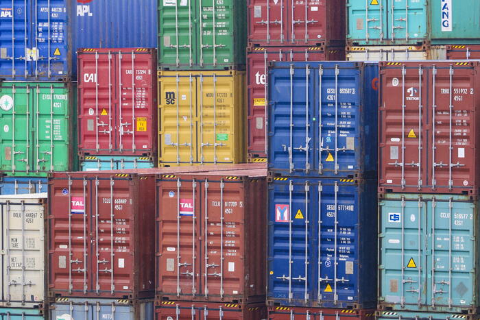 Ocse: commercio merci e servizi in aumento nel terzo trimestre