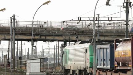 Francia: sindacati SNCF lanciano raffica di scioperi a dicembre