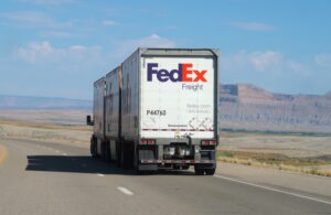 FedEx annuncia l'intenzione di separare FedEx Freight