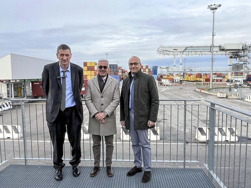 Il Prefetto Giuseppe Forlenza in visita all' Interporto Padova