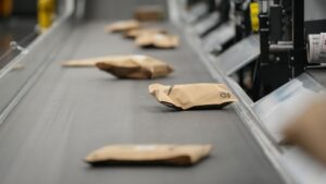 Uno sguardo al primo centro logistico certificato Zero Carbon di Amazon