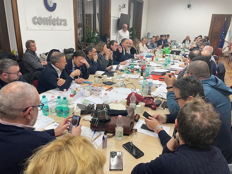 Rinnovato il CCNL Logistica, Trasporti e Spedizione