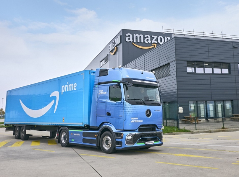Mobilità sostenibile: Amazon effettua il suo pi grande ordine di sempre di camion elettrici