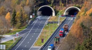 Austria: A/10 dei Tauri, divieti circolazione mezzi pesanti venerdì-sabato 2025