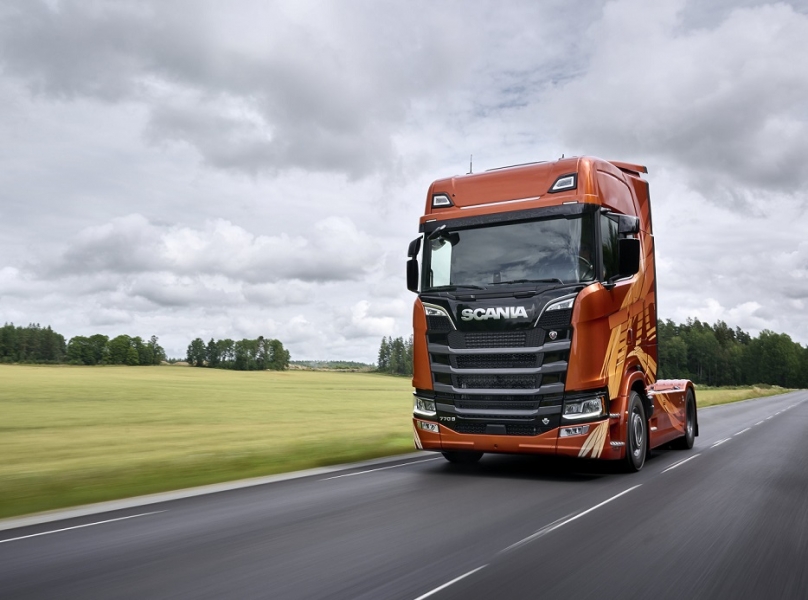 A Logistica Sinisi il primo Scania V8 Fire d'Italia