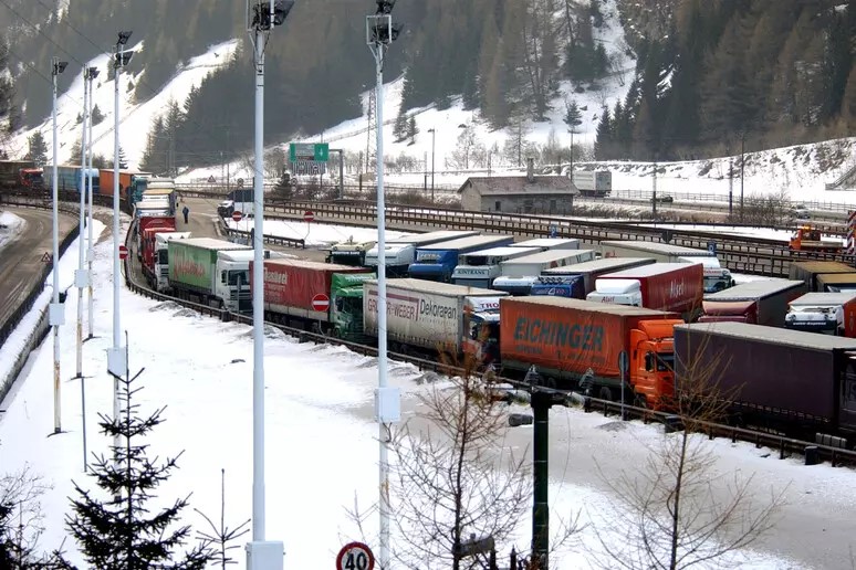 Ponte Lueg, autotrasportatori: ''Deviazioni inaccettabili per la Germania''
