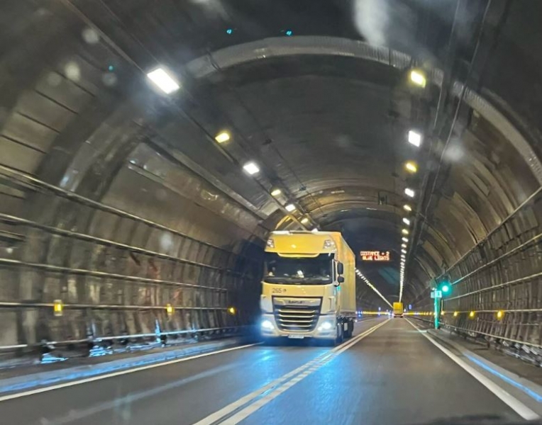 Traforo Monte Bianco: nuove chiusure e sensi unici alternati gennaio-marzo 2025