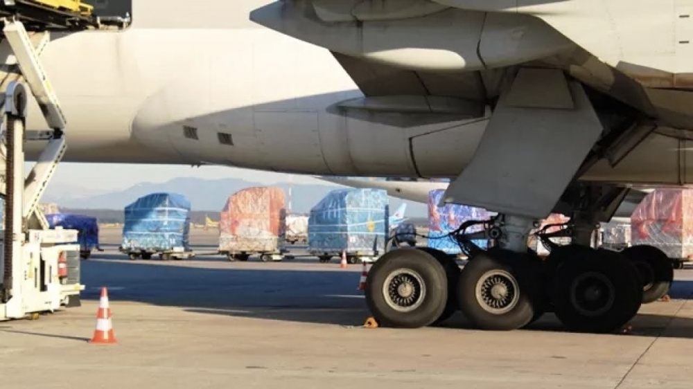 Trasporto aereo, firmato il decreto per i ristori agli operatori