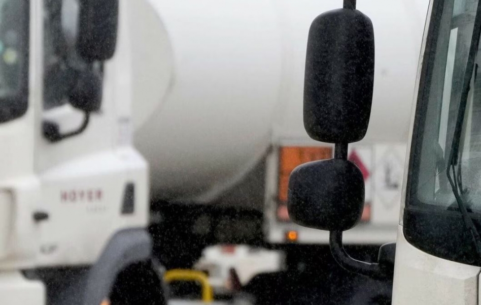 Ruba gasolio dal camion su cui lavora, la denuncia del titolare