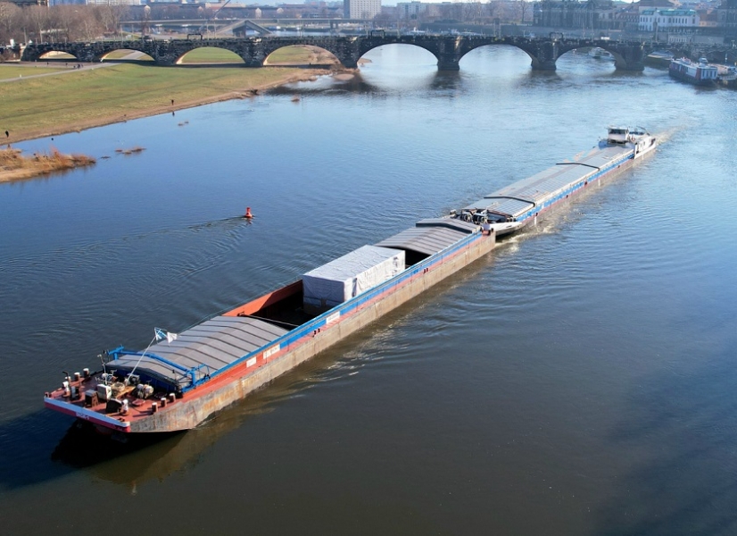 Le vie fluviali del Dresda riaprono con Gruber Logistics