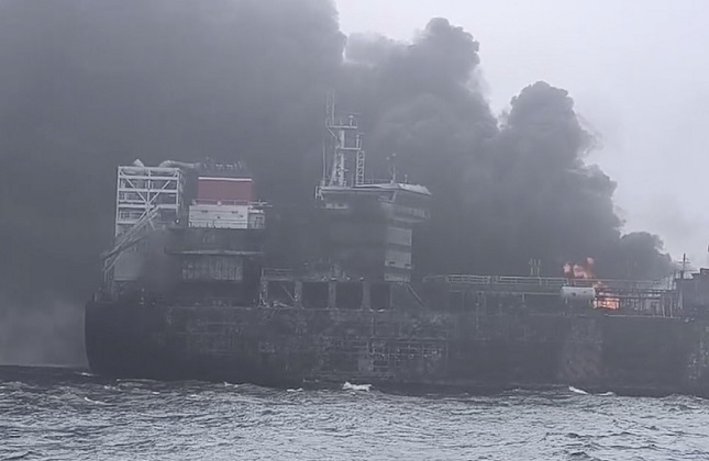 Collisione tra petroliera e cargo nel Mare del Nord