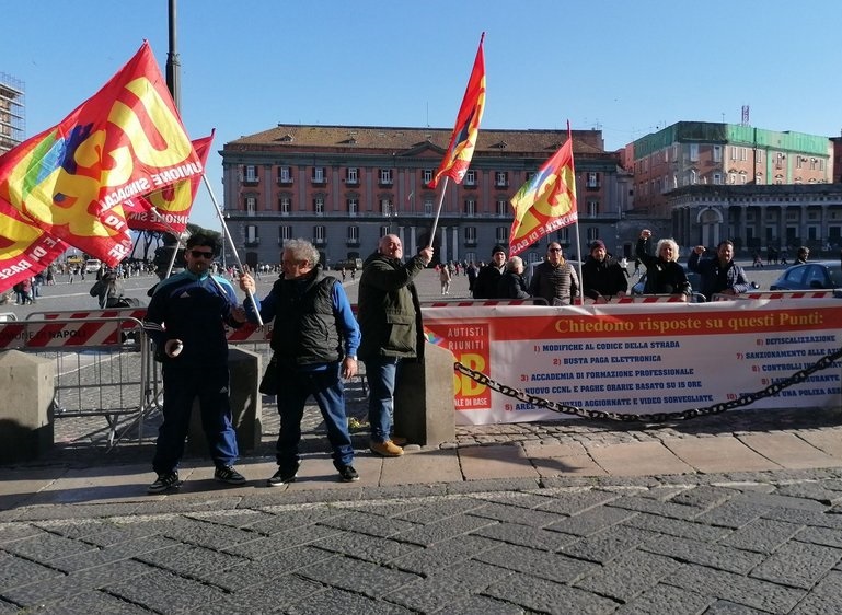Camionisti USB ricevuti in prefettura a Napoli