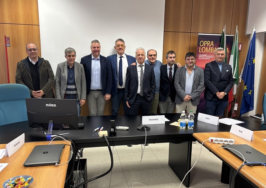 Autotrasporto in Lombardia: accordo storico, fino a 800€ in pi per le pause forzate degli autisti