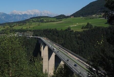 Austria: Ponte Lueg, divieti mezzi pesanti dal 5 all'11 maggio