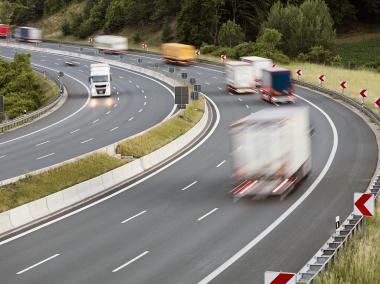 Sicurezza stradale nel trasporto merci: l'IRU sostiene la proposta UE per controlli digitali e moderni