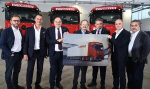 Torello investe nel futuro con i nuovi Actros L ProCabin Mercedes-Benz Trucks