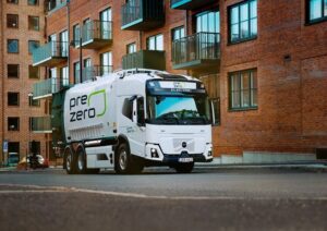 Volvo Trucks fornisce 35 camion elettrici a PreZero: il pi grande ordine per la mobilità sostenibile in Svezia