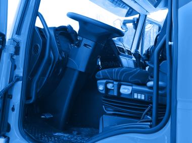Carenza di autotrasportatori, IRU: il divario di età si allarga