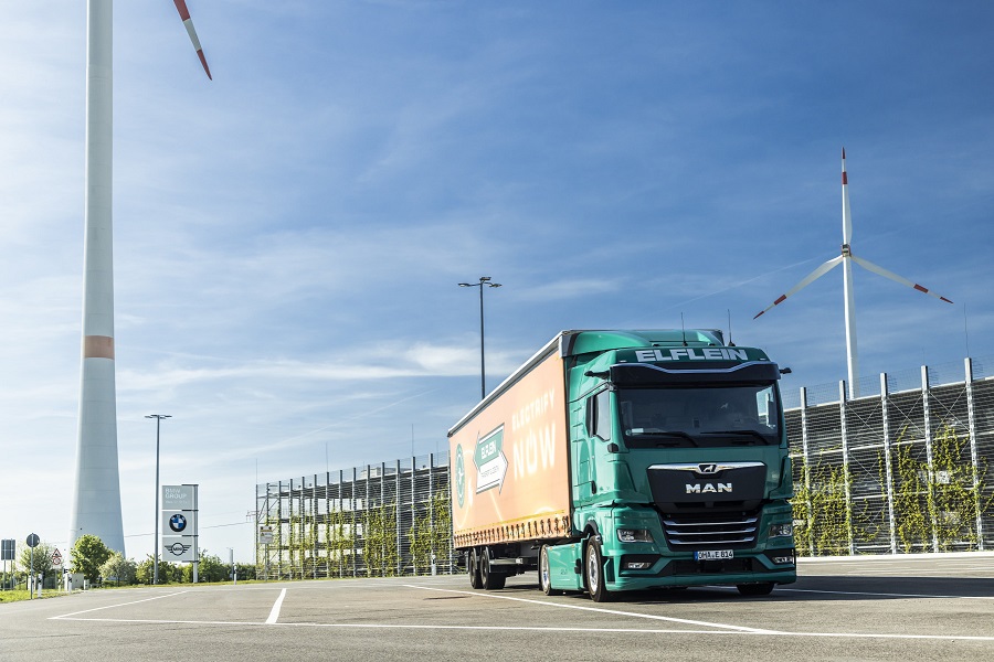 MAN eTGX in viaggio per il trasporto sostenibile di BMW